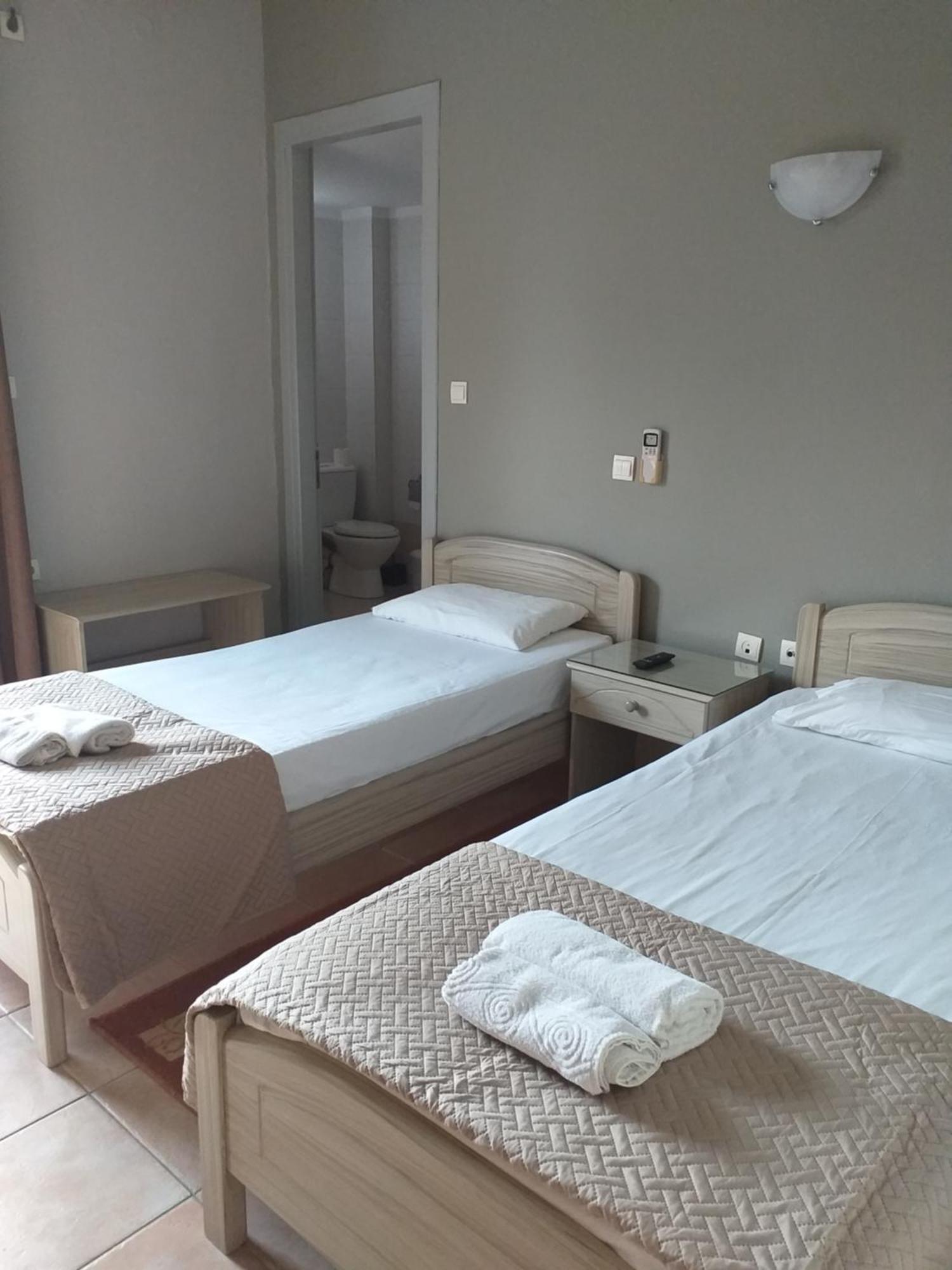 Hotel Isidora Loutros Екстериор снимка