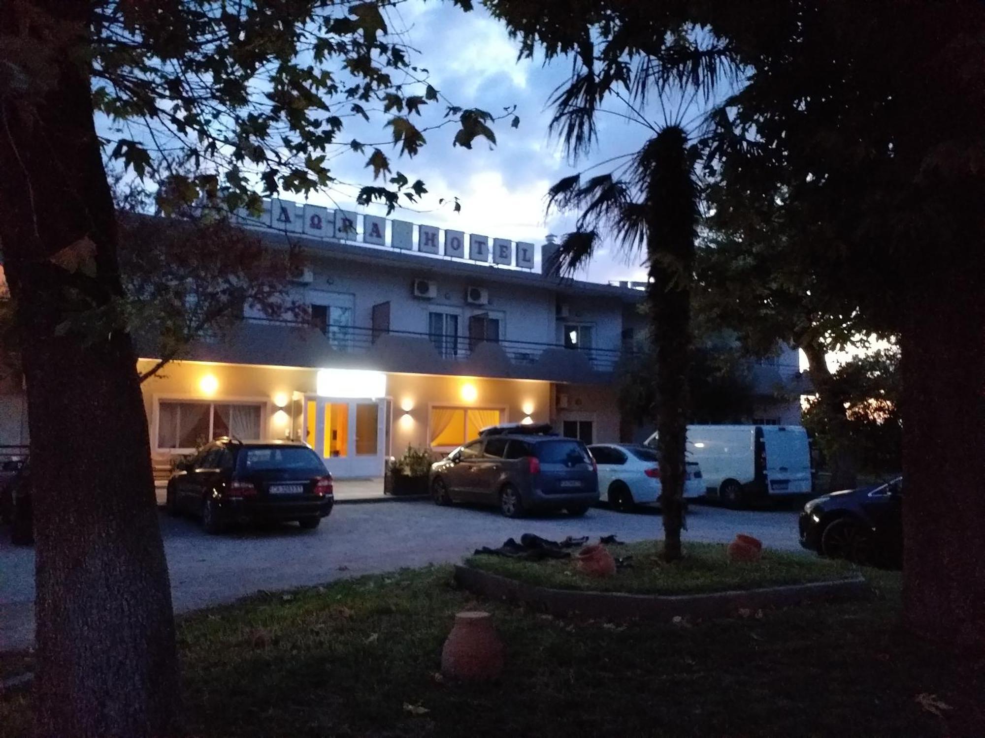 Hotel Isidora Loutros Екстериор снимка