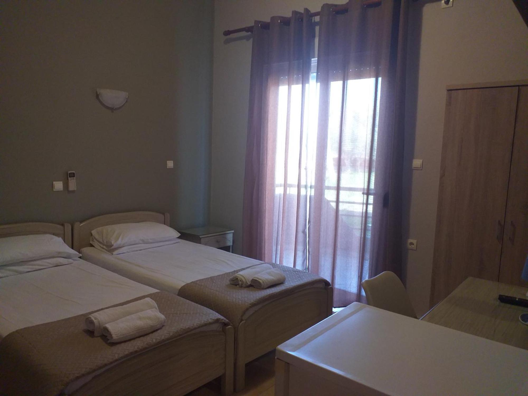 Hotel Isidora Loutros Екстериор снимка