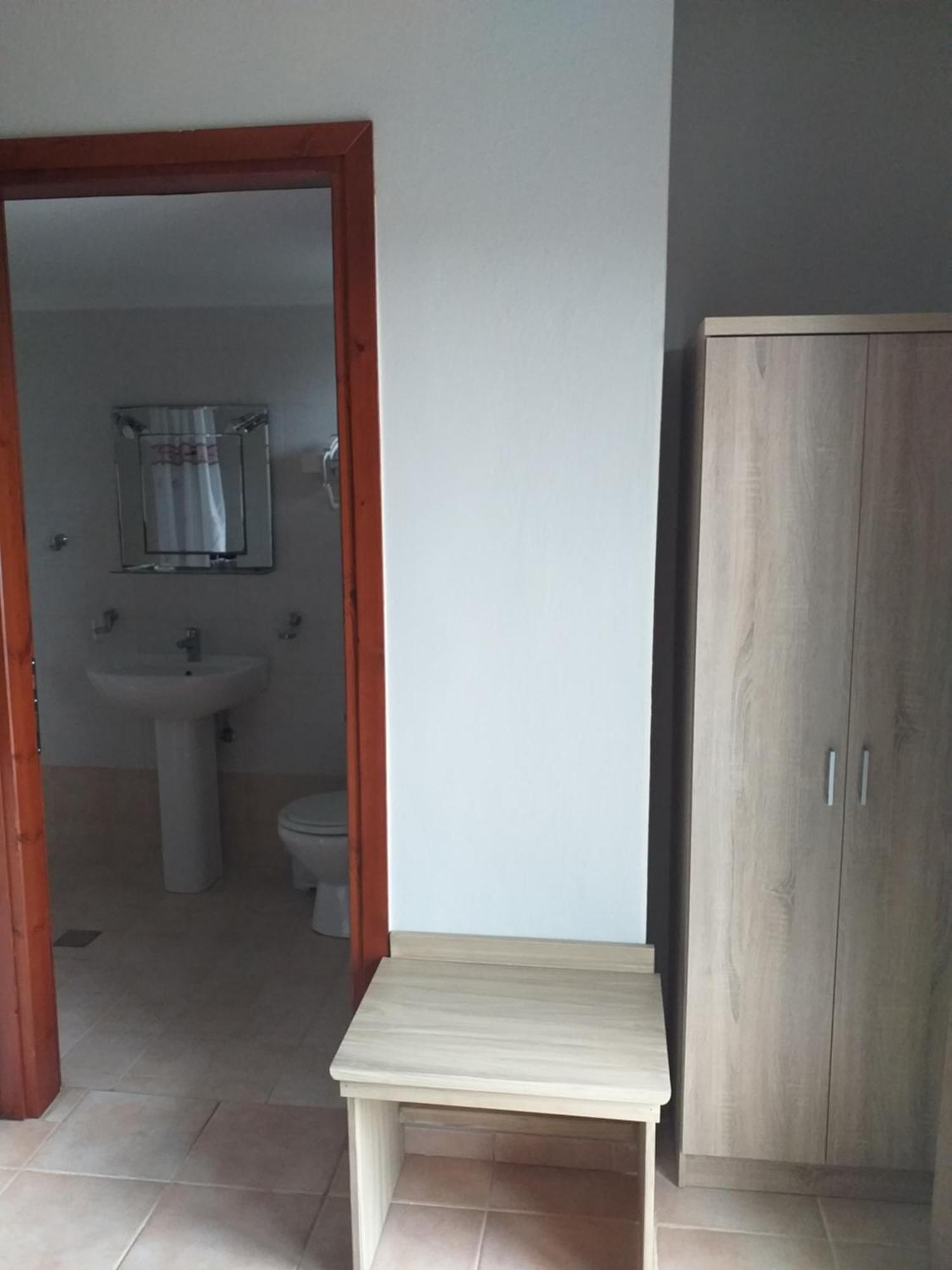 Hotel Isidora Loutros Екстериор снимка