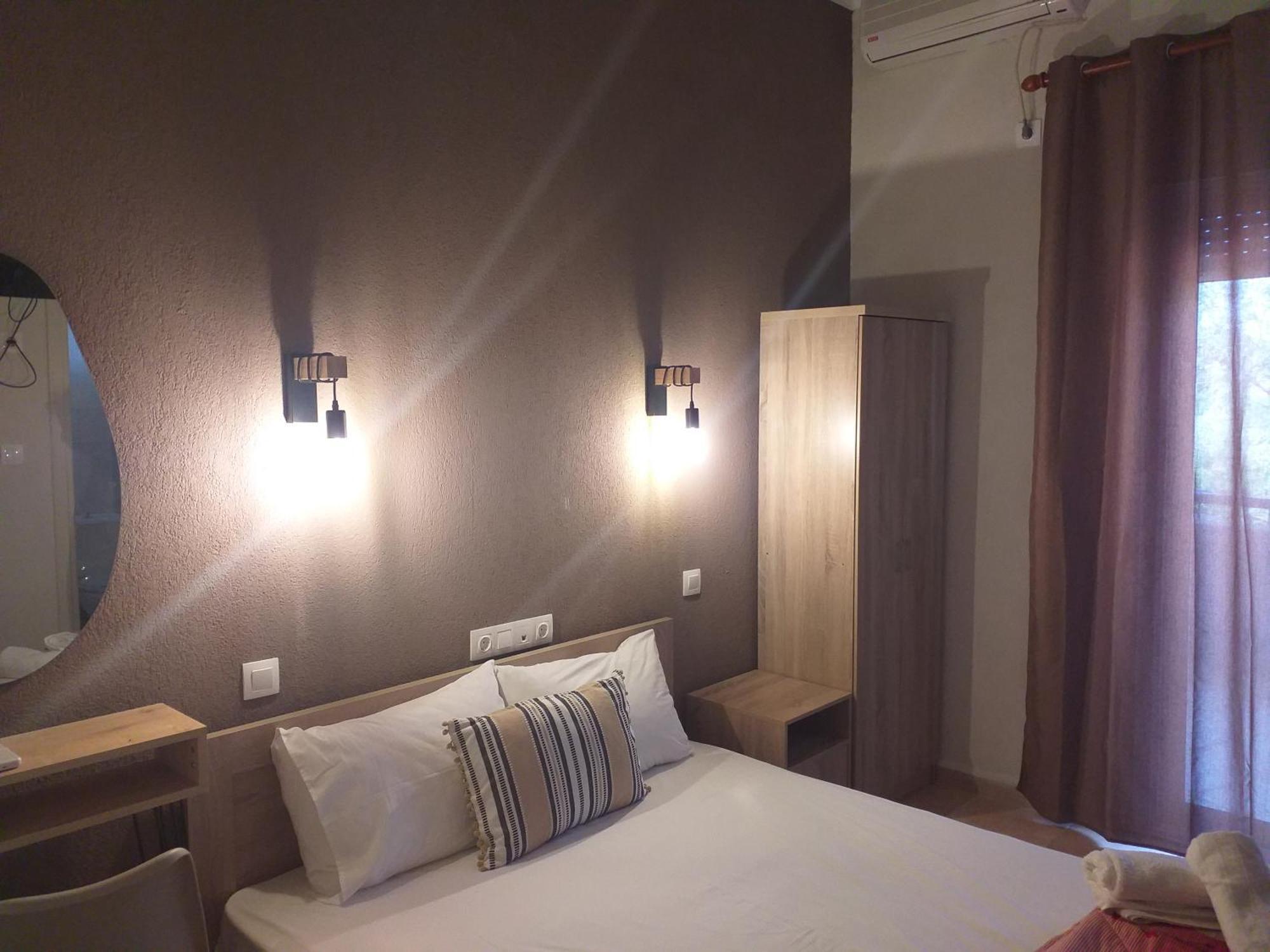 Hotel Isidora Loutros Екстериор снимка