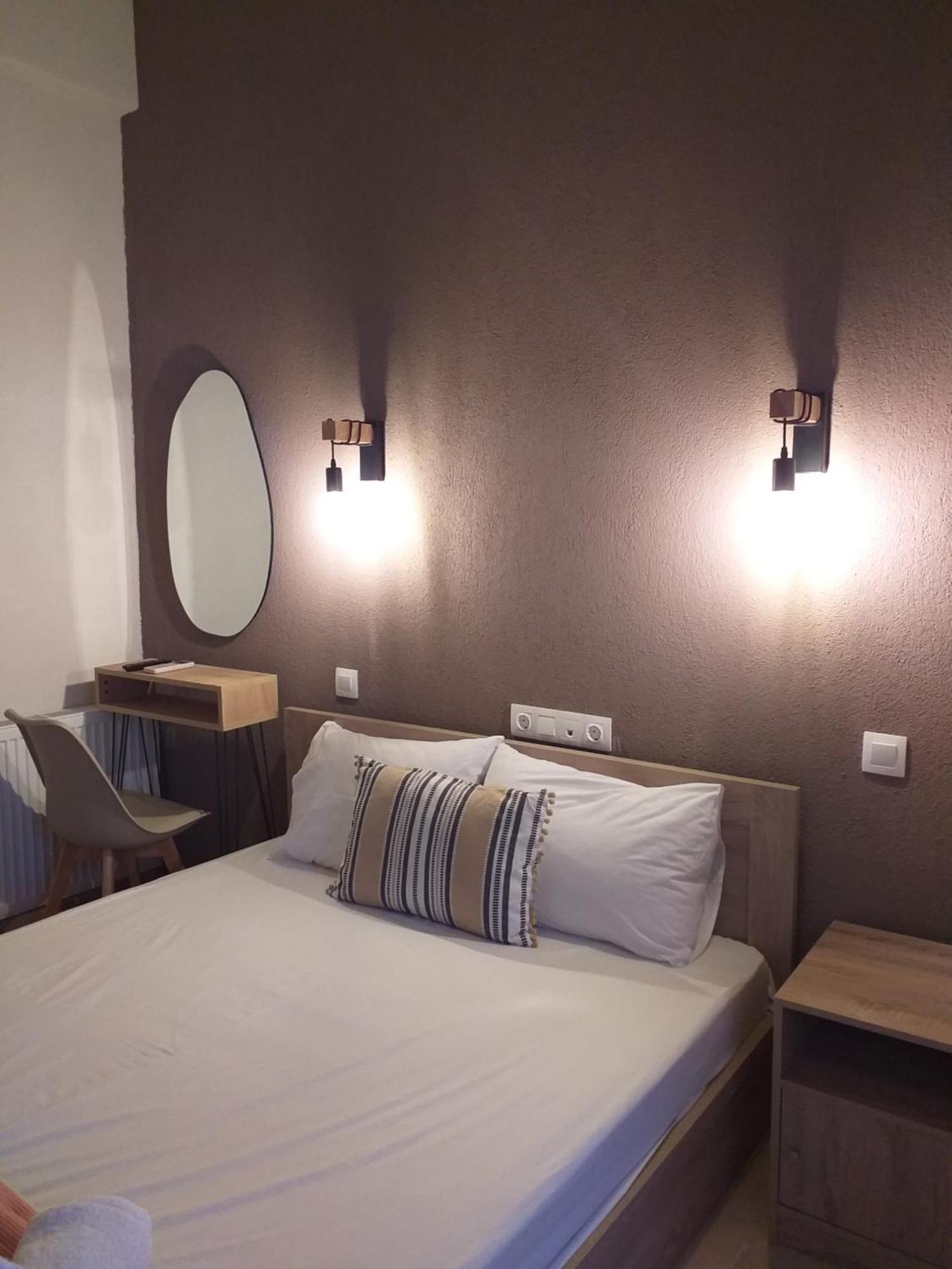 Hotel Isidora Loutros Екстериор снимка