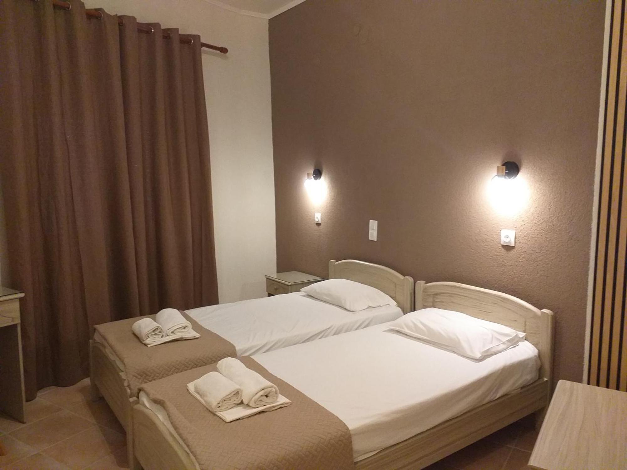 Hotel Isidora Loutros Екстериор снимка