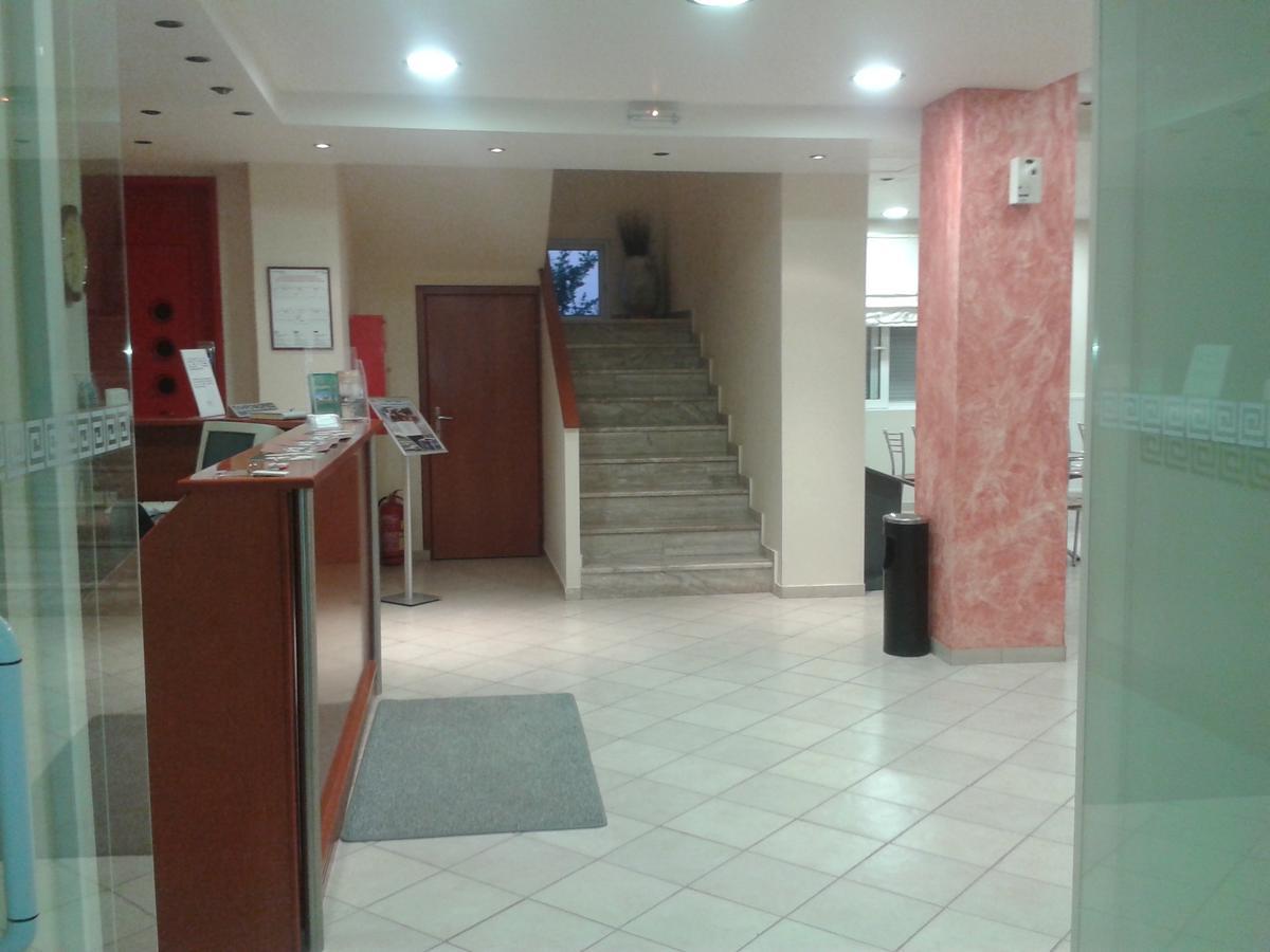 Hotel Isidora Loutros Екстериор снимка